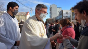 Asumió en Roca el nuevo obispo del Alto Valle Alejandro Benna