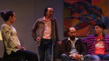 Tres parejas citadas para una sesión de terapia muy particular. Fotos: FCP