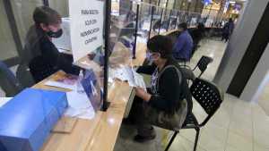 Protestas y pocos cambios en la vuelta a la presencialidad en Neuquén