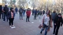 Imagen de PASO 2021: Neuquén pudo votar a pesar  del viento y las distintas formas de organizar las colas