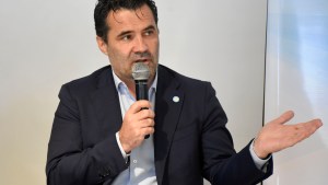 Martínez presenta ante el Senado el proyecto de ley de promoción petrolera