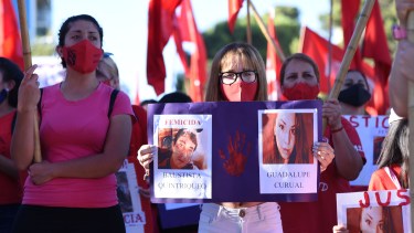 Tras el femicidio de Guadalupe Curual, el gobierno provincial anunció que se integraría el equipo de patrocinio jurídico gratuito. Foto Florencia Salto.