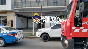 Se cortó la luz, se quedó atrapada en el ascensor y la rescataron los bomberos de Neuquén