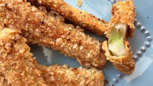 Bastoncitos deliciosos con tallos de brócoli