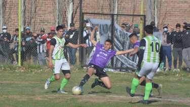 El Albinegro espera en la final por Deportivo Roca o Unión. 