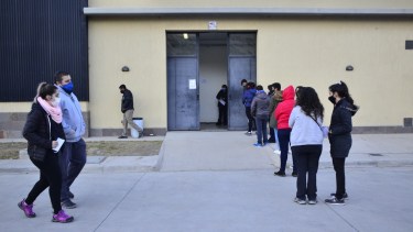 Continúa el plan de inmunización en Regina con primeras y segundas dosis
