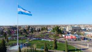 Un nuevo cumpleaños que renueva las expectativas en Plaza Huincul