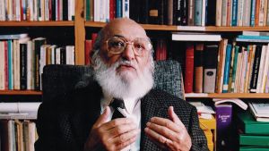 Google celebra los 100 años de Paulo Freire con doodle animado