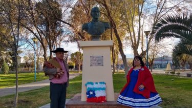 Mañana se colocará una ofrenda floral en homenaje al General José de San Martín. Foto archivo