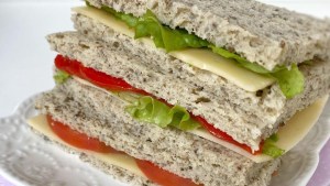 Sandwiches de miga sin gluten para que todos disfruten
