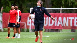 Zielinsky aseguró que Estudiantes jugará el partido más importante del año ante Fortaleza