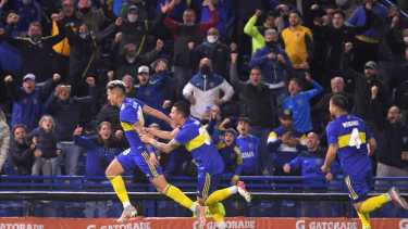 Boca se lo dio vuelta a Lanús y le ganó 4-2 en el regreso del público a La Bombonera