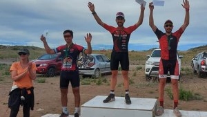 Dorhmann y Cabrera ganaron el Duatlón Cross de Choele Choel