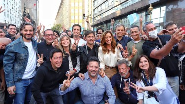 Funcionarios del oficialismo que participaron del acto en Plaza de Mayo. 