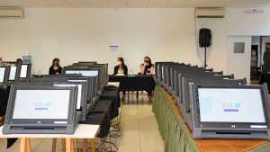 Tras la inclusión del partido PTP, se suspendió la quema de DVD del voto electrónico en Neuquén