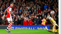 Imagen de Dibu Martínez atajó otro penal pero Aston Villa perdió ante el Arsenal