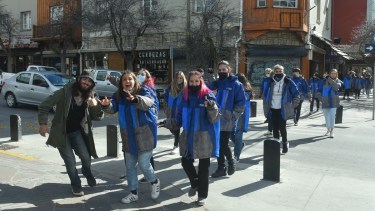 Hay decenas de hoteles dedicados al turismo joven en Bariloche. Foto: Archivo