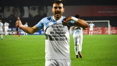 El particular festejo de Raymundez. 

Foto: gentileza 