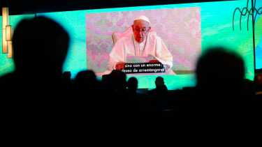 El Papa Francisco participó del 57° Coloquio de IDEA. 