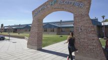 Imagen de Paro de trabajadores de salud en Neuquén con movilización en el hospital de Plottier