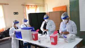 Continúa la campaña de vacunación hoy martes en Neuquén: lugares y opciones