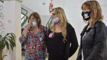 Carolina Caselles, directora de Juventud (derecha), Mariana Elizondo y Katiana Villagra. (Fotos gentileza).