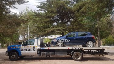 Durante los allanamientos se secuestró un auto. (Policía).-