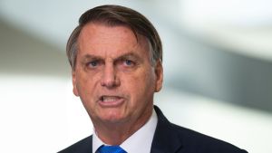 El Senado de Brasil aprobó de acusar por nueve delitos a Bolsonaro por su gestión de la pandemia