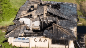 Ataque en El Bolsón: había dos bidones con nafta que no llegaron a explotar