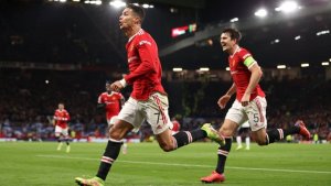 Mirá el golazo de cabeza de Cristiano Ronaldo para el United en la Champions