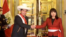 Imagen de El nuevo gabinete del presidente de Perú enfrenta una dura batalla en el Congreso