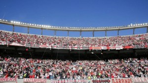 Allanaron el estadio Monumental para determinar si se cumplió el aforo del 50%