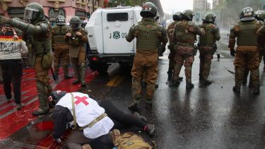Denisse Cortés estaba participando de la “Marcha de la Resistencia Indígena” que se efectuó ayer en Santiago. 