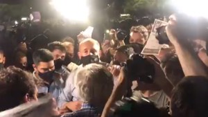 Marcharon por más seguridad en Rosario: fue el gobernador Perotti y lo echaron a empujones