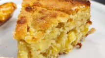 Imagen de Tremenda esta torta tropical de ananá y coco