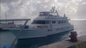 Divisaron luces de bengala en la zona donde se perdió el yate con argentinos a bordo