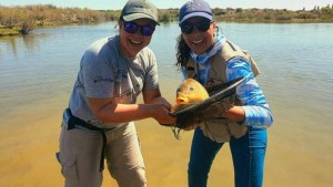 Las chicas salen de pesca: las divertidas aventuras de las mosqueras en la Patagonia