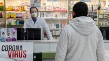 Imagen de Laboratorios aceptan congelar los precios de los medicamentos hasta enero