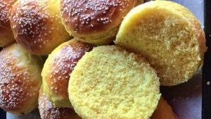 Pancitos de papa y cúrcuma