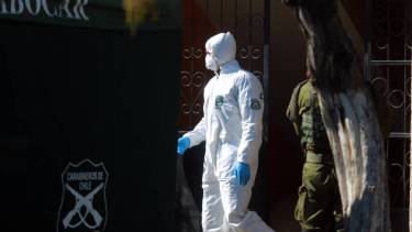 Los peritos de la policía chilena trabajaron en el mirador donde se produjo el accidente. 