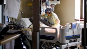 En Buenos Aires, el personal de salud que sea contacto estrecho no deberá aislarse