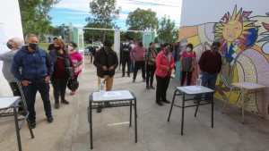 Protocolos, filas y boletas «falsas» en Roca: las principales diferencias con las PASO