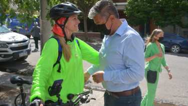 Luciana Ortíz Luna llegó a la escuela en bicicleta. Foto: Yamil Regules