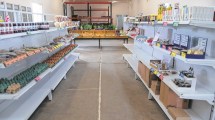 Imagen de Quieren cerrar el mercado comunitario de Bariloche, pero aumentan el presupuesto