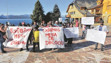 Fmiliares de los tres presos heridos a comienzos de noviembre volvieron a manifestarse en el Centro Cívico. Gentileza