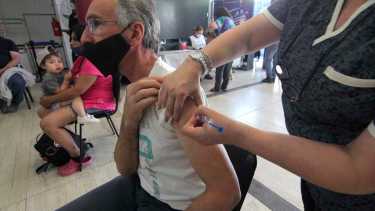 En Neuquén se aplican primeras, segundas y terceras dosis de las vacunas. (Foto: archivo Oscar Livera)