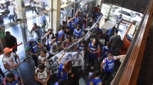 Imagen de Violento ingreso a RÍO NEGRO: formulan cargos a nueve referentes de ODEL