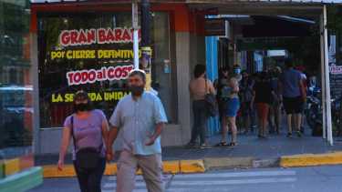 Horarios de apertura y cierre en Navidad y Año Nuevo en Roca. Foto Andrés Maripe. 
