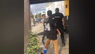 El joven  de Zapala radicó la denuncia en la Policía. Foto: Captura de video