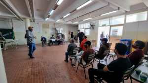 Aumenta la concurrencia en las escuelas de Allen para votar